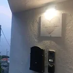 Marina's House * פורורה